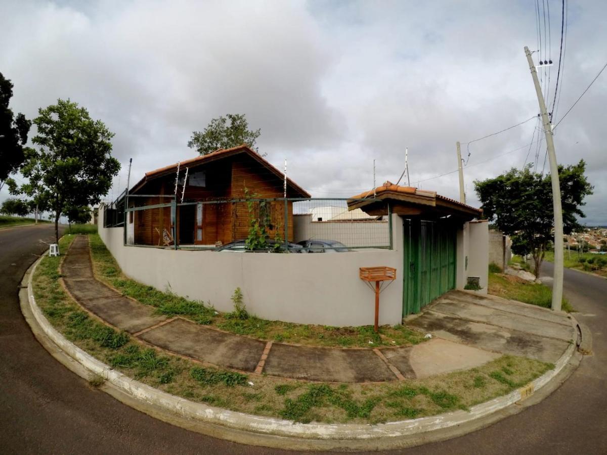 Casa Em Brotas Com Piscina E Churrasqueira מראה חיצוני תמונה
